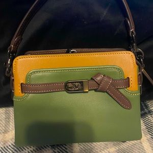 Coach sold out green & brown crossbody